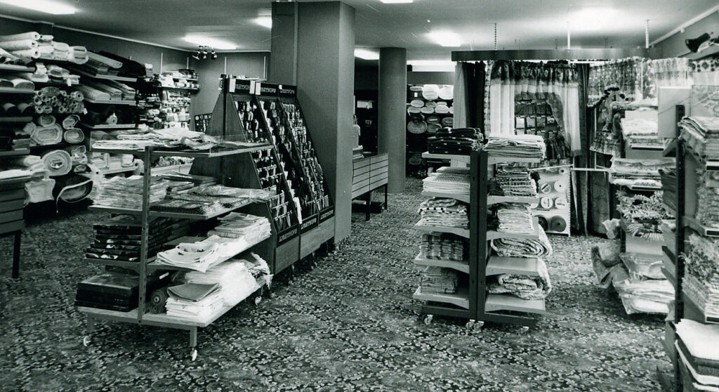Fra tekstilavdelingen ca 1975.